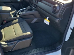 Chevrolet Colorado 4WD Work Truck Crew Cab 2026