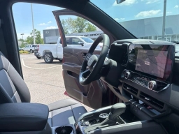 Chevrolet Colorado 4WD Trail Boss Crew Cab 2026