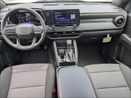 Chevrolet Colorado 4WD Trail Boss Crew Cab 2026