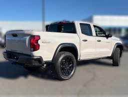 Chevrolet Colorado 4WD Trail Boss Crew Cab 2026