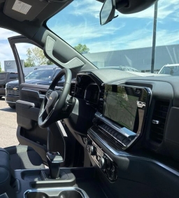 Chevrolet Silverado 1500 LT 4WD Crew Cab 157" 2026