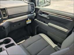 Chevrolet Silverado 1500 LT 4WD Crew Cab 147" 2026