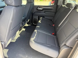Chevrolet Silverado 1500 LT 4WD Crew Cab 147" 2026