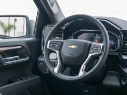 Chevrolet Silverado 1500 LT 4WD Crew Cab 157" 2026