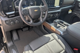 Chevrolet Silverado 1500 High Country 4WD Crew Cab 147" 2026