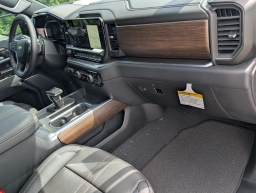 Chevrolet Silverado 1500 High Country 4WD Crew Cab 147" 2026