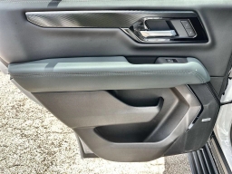 GMC Yukon AT4 4WD 4dr 2026