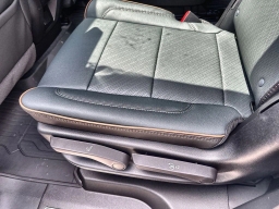 GMC Yukon AT4 4WD 4dr 2026