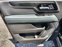 GMC Yukon XL AT4 4WD 4dr 2026