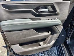 GMC Yukon XL AT4 4WD 4dr 2026