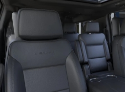 GMC Yukon XL Denali 4WD 4dr 2026