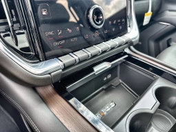 GMC Yukon XL Denali 4WD 4dr 2026