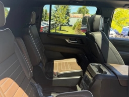 GMC Yukon XL Denali Ultimate 4WD 4dr 2026