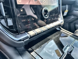 GMC Yukon XL AT4 Ultimate 4WD 4dr 2026