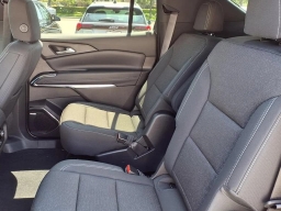 Chevrolet Traverse FWD LT 4dr 2026