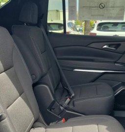 Chevrolet Traverse FWD LT 4dr 2026