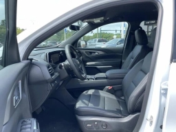 Chevrolet Traverse FWD LT 4dr 2026