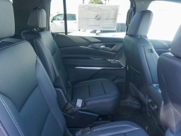 Chevrolet Traverse FWD LT 4dr 2026