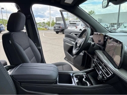 Chevrolet Traverse FWD LT 4dr 2026