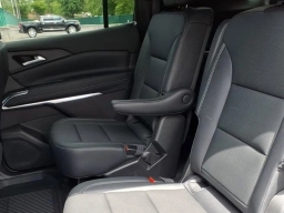 Chevrolet Traverse AWD LT 4dr 2026