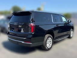 Chevrolet Suburban LS 2WD 4dr 2026
