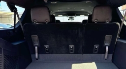 Chevrolet Suburban LS 2WD 4dr 2026