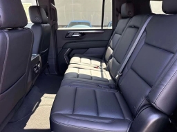 Chevrolet Suburban LS 2WD 4dr 2026