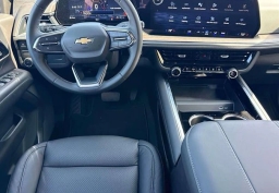 Chevrolet Suburban LS 2WD 4dr 2026