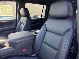 Chevrolet Suburban LS 2WD 4dr 2026