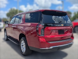 Chevrolet Suburban LS 2WD 4dr 2026