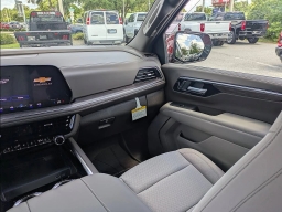 Chevrolet Suburban LS 2WD 4dr 2026