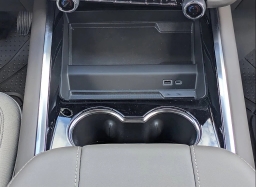 Chevrolet Suburban LS 2WD 4dr 2026