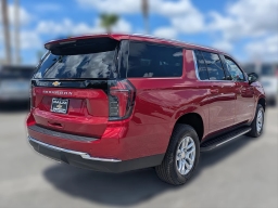 Chevrolet Suburban LS 2WD 4dr 2026