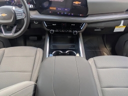 Chevrolet Suburban LS 2WD 4dr 2026