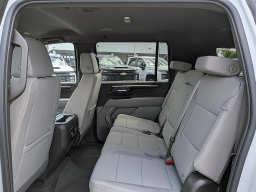 Chevrolet Suburban LS 2WD 4dr 2026
