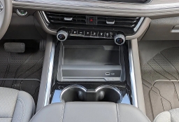 Chevrolet Suburban LS 2WD 4dr 2026