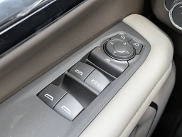 Chevrolet Suburban LS 2WD 4dr 2026