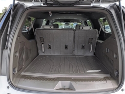 Chevrolet Suburban LS 2WD 4dr 2026
