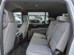 Chevrolet Suburban LS 2WD 4dr 2026