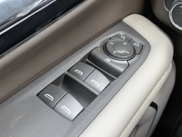 Chevrolet Suburban LS 2WD 4dr 2026