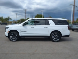 Chevrolet Suburban LS 2WD 4dr 2026