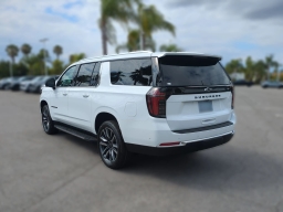 Chevrolet Suburban LS 2WD 4dr 2026