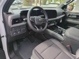 Chevrolet Suburban LS 2WD 4dr 2026