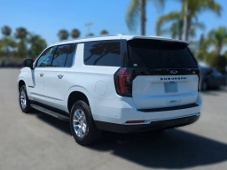 Chevrolet Suburban LS 2WD 4dr 2026