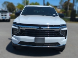 Chevrolet Suburban LS 2WD 4dr 2026