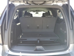 Chevrolet Suburban LT 2WD 4dr 2026
