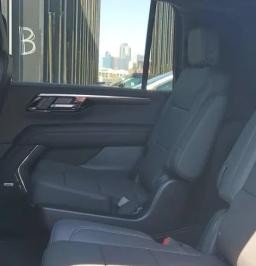 Chevrolet Suburban LT 2WD 4dr 2026