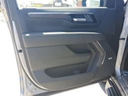Chevrolet Suburban LT 2WD 4dr 2026