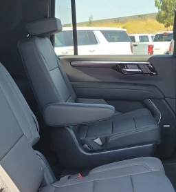 Chevrolet Suburban LT 2WD 4dr 2026