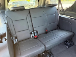 Chevrolet Suburban LT 2WD 4dr 2026
